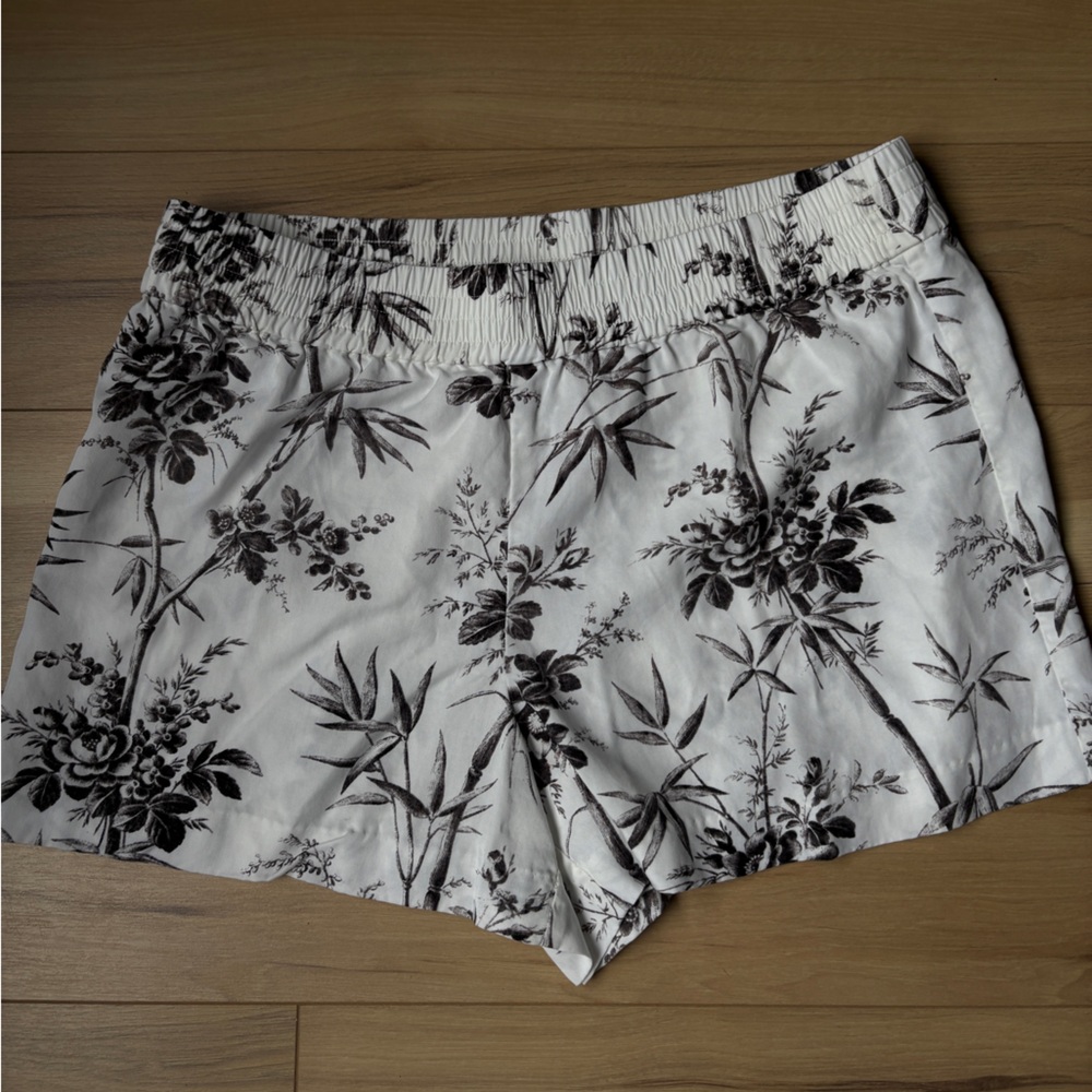 LOFT Black and White Patterned Shorts